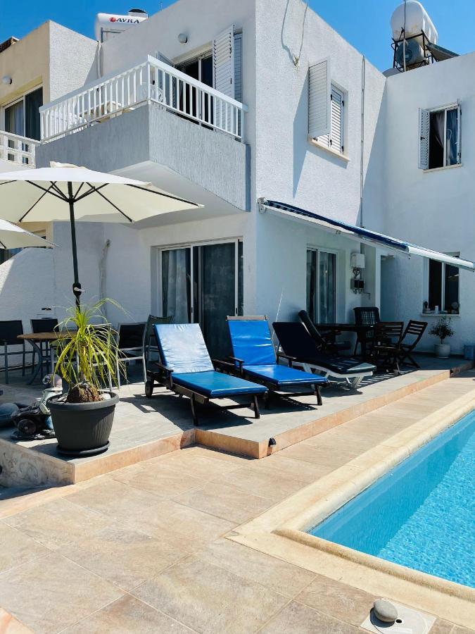 Peaceful Townhouse With Private Pool Near The Sea Apartment Paphos Exterior photo